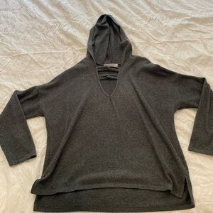 Cute grey hoodie with v neckline
